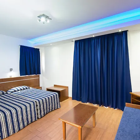 Loutsiana I & Ii Deluxe Hotel 3*